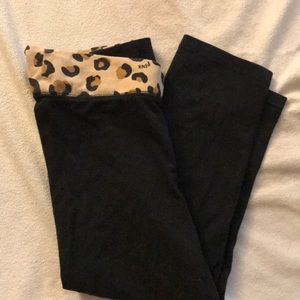 VS Pink Leopard Band Black Stretch Capri Pants